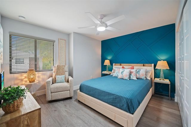 3242 SW 44th St, Dania Beach, FL 33312