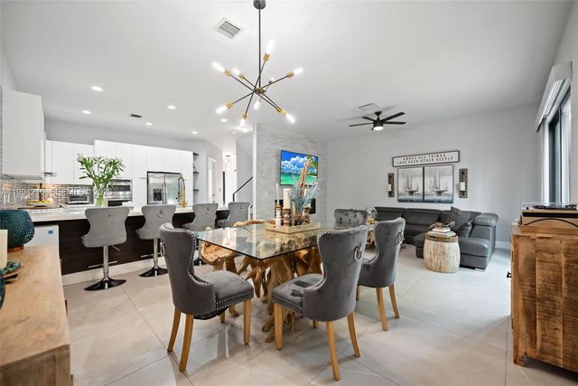 3242 SW 44th St, Dania Beach, FL 33312