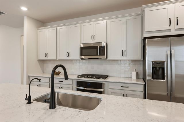 283 Ranier WAY, Dripping Springs, TX 78620