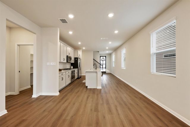 283 Ranier WAY, Dripping Springs, TX 78620