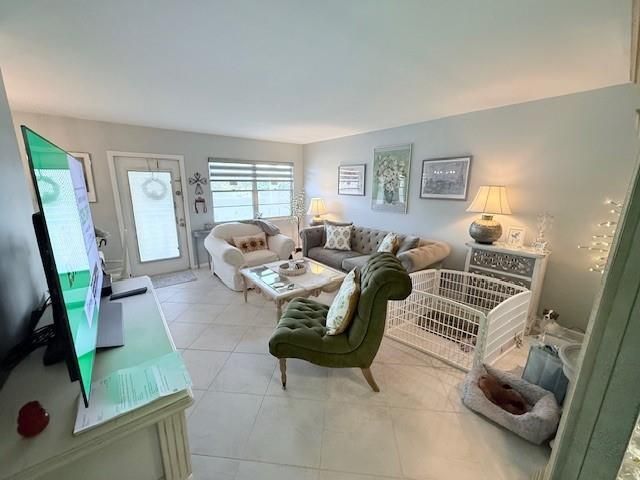 284 Grantham F, Deerfield Beach, FL 33442