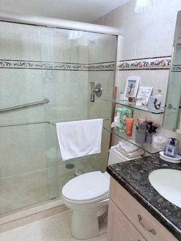 284 Grantham F, Deerfield Beach, FL 33442