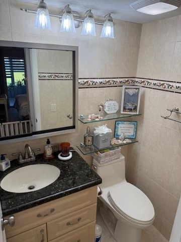 284 Grantham F, Deerfield Beach, FL 33442