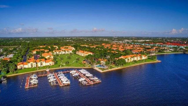 103 Yacht Club Way 104, Hypoluxo, FL 33462