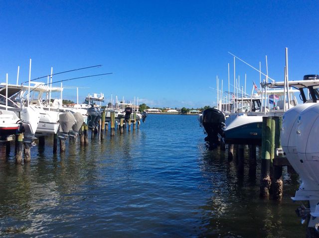 103 Yacht Club Way 104, Hypoluxo, FL 33462