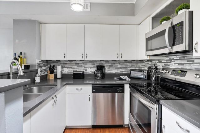 103 Yacht Club Way 104, Hypoluxo, FL 33462