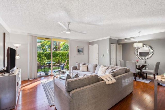 103 Yacht Club Way 104, Hypoluxo, FL 33462