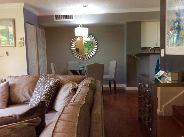 103 Yacht Club Way 104, Hypoluxo, FL 33462