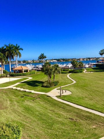 103 Yacht Club Way 104, Hypoluxo, FL 33462