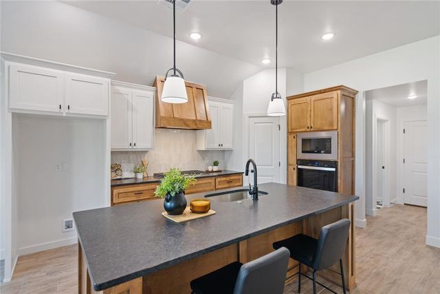 5008 Misty Wood Lane, Mustang, OK 73064