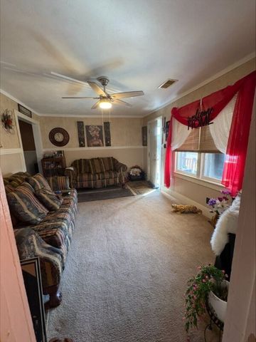 295 Green Hill Rd, Hopkinsville, KY 42240