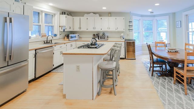 12 Plumley Avenue, Ludlow, VT 05149