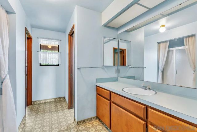 30311 Circle R Lane, Valley Center, CA 92082