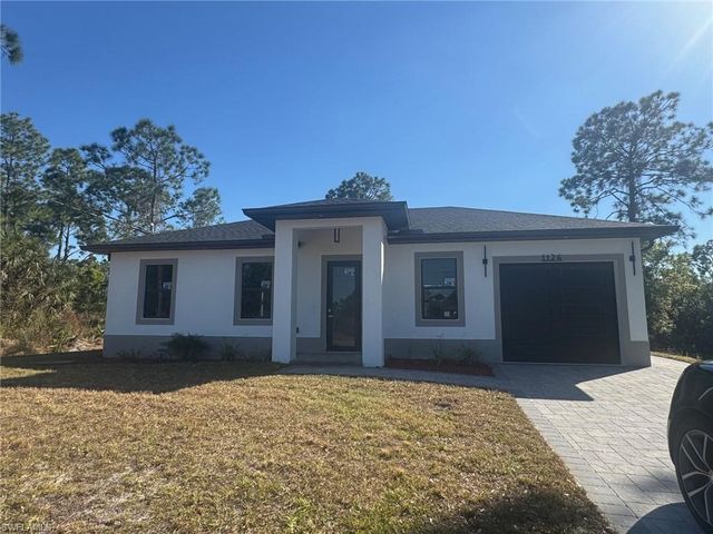 748 Chattman ST E, Lehigh Acres, FL 33974