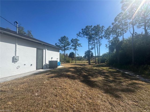 748 Chattman ST E, Lehigh Acres, FL 33974