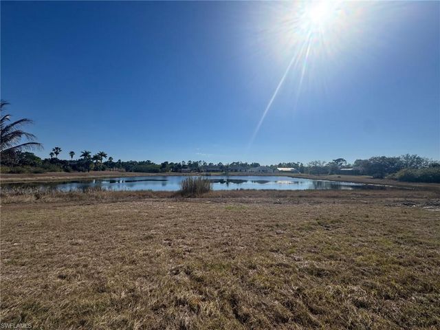 748 Chattman ST E, Lehigh Acres, FL 33974
