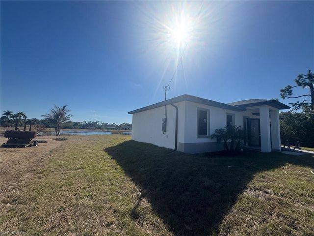 748 Chattman ST E, Lehigh Acres, FL 33974