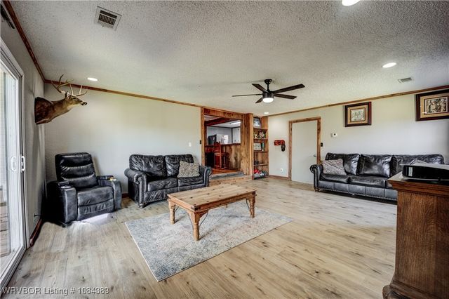 11117 N Highway 59, Cedarville, AR 72932