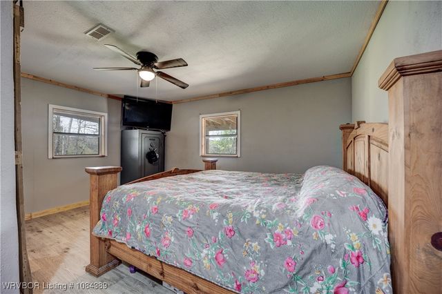 11117 N Highway 59, Cedarville, AR 72932