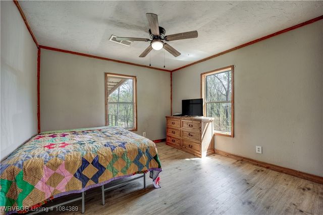 11117 N Highway 59, Cedarville, AR 72932