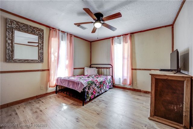 11117 N Highway 59, Cedarville, AR 72932