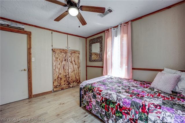 11117 N Highway 59, Cedarville, AR 72932