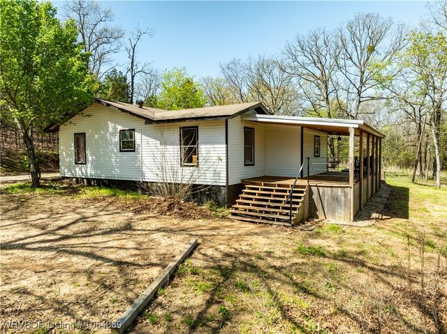 11117 N Highway 59, Cedarville, AR 72932