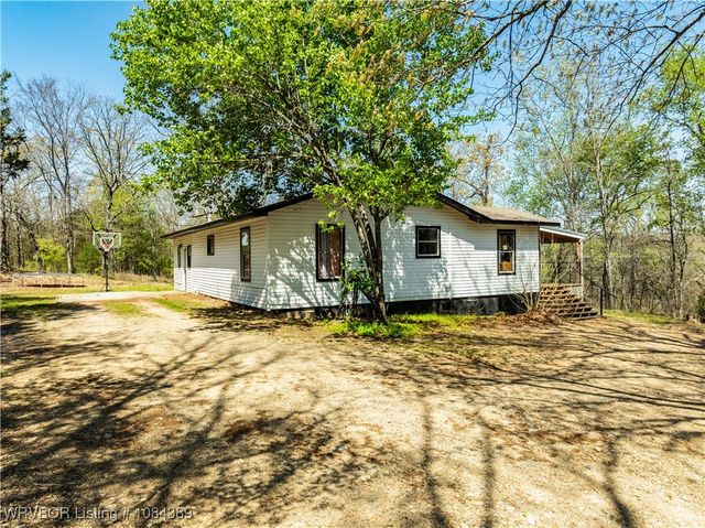 11117 N Highway 59, Cedarville, AR 72932