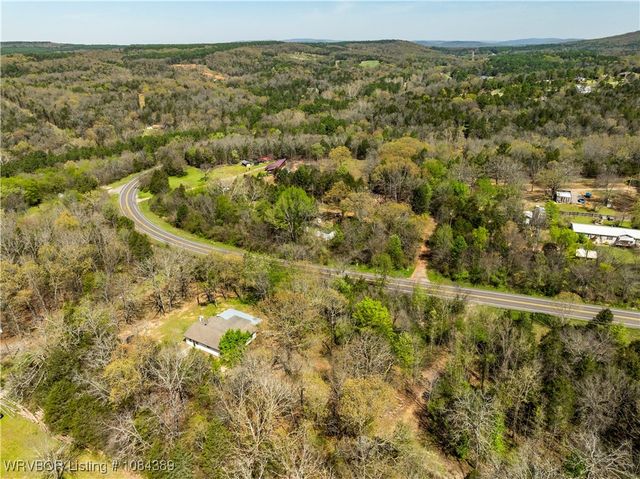 11117 N Highway 59, Cedarville, AR 72932