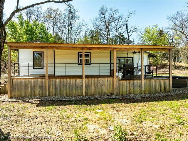 11117 N Highway 59, Cedarville, AR 72932