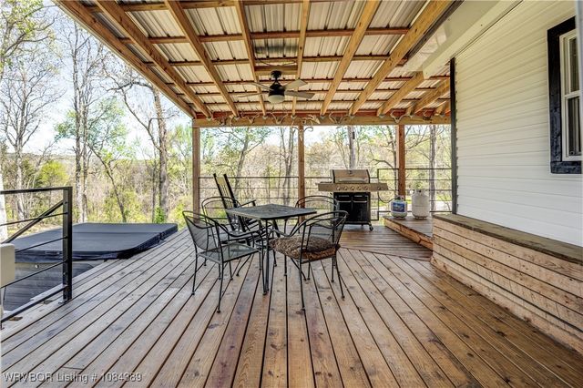 11117 N Highway 59, Cedarville, AR 72932