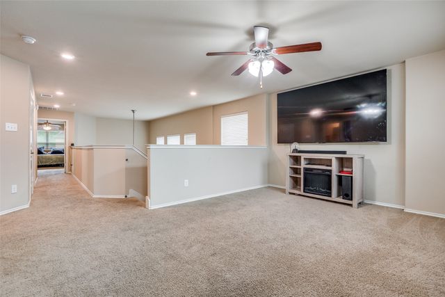 1924 Parkside Mews, Lancaster, TX 75146