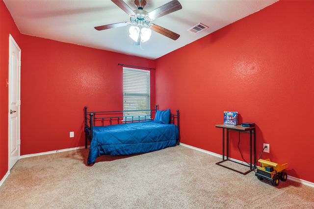 1924 Parkside Mews, Lancaster, TX 75146