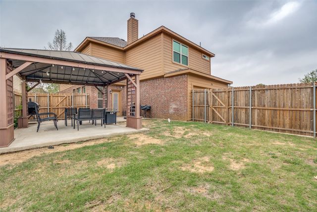 1924 Parkside Mews, Lancaster, TX 75146