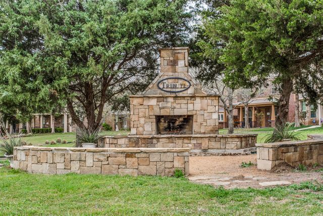 1924 Parkside Mews, Lancaster, TX 75146
