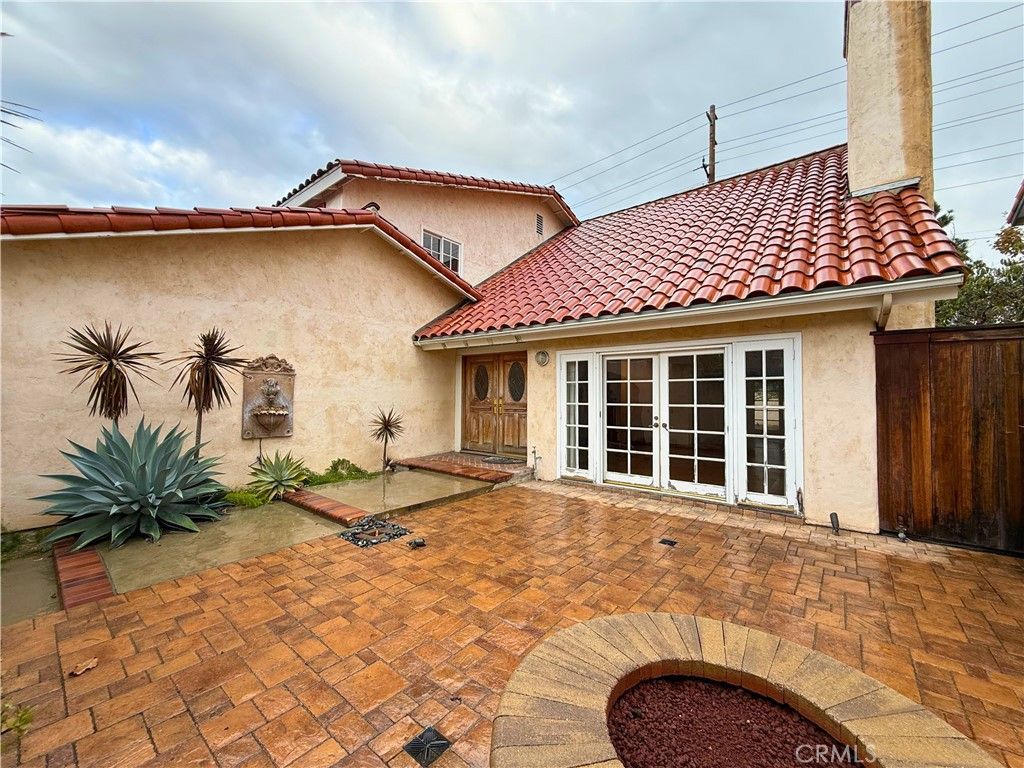 1022 Cannonade Circle, Costa Mesa, CA 92626 — exterior