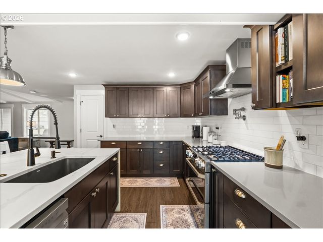 1030 WILLAMINA Ave, Forest Grove, OR 97116