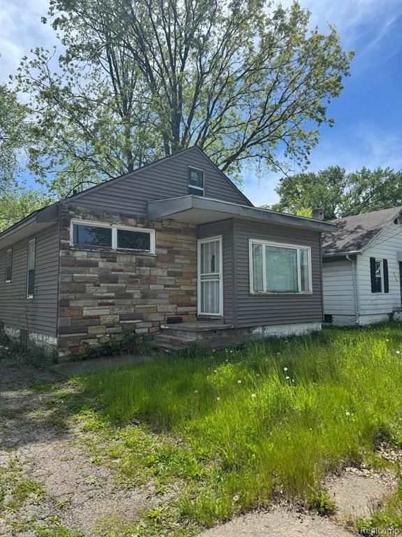 1610 Kent Street, Flint, MI 48503