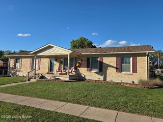 4809 Sunday Dr, Louisville, KY 40219