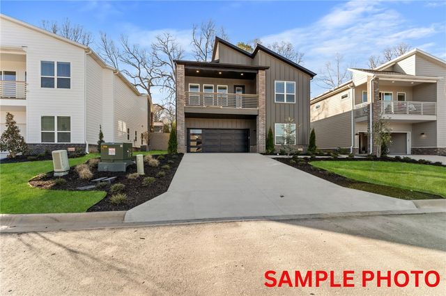 2868 N Sumac Drive, Fayetteville, AR 72703