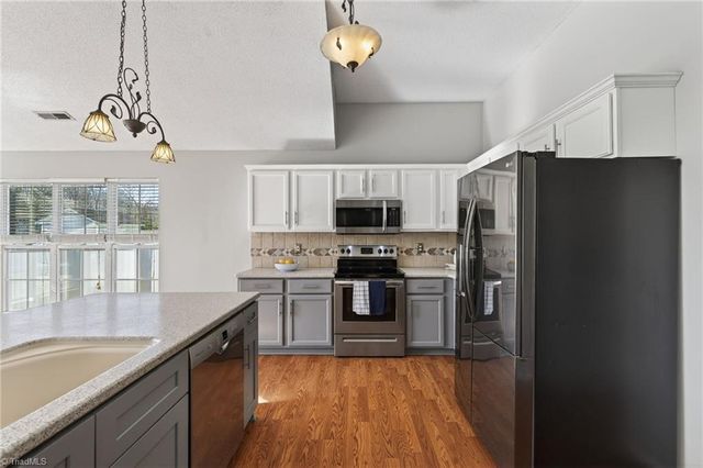 1240 Birch Hill Drive, Kernersville, NC 27284