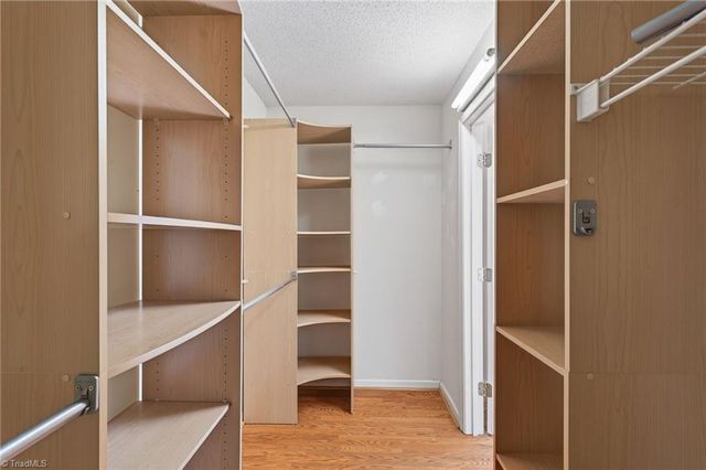 1240 Birch Hill Drive, Kernersville, NC 27284