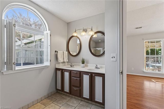 1240 Birch Hill Drive, Kernersville, NC 27284