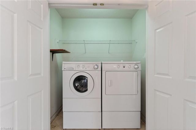 1240 Birch Hill Drive, Kernersville, NC 27284