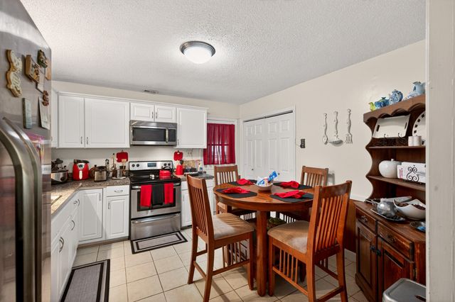3326 Glenhaven Shores Drive, North Charleston, SC 29420