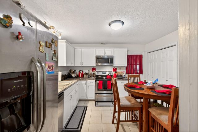 3326 Glenhaven Shores Drive, North Charleston, SC 29420