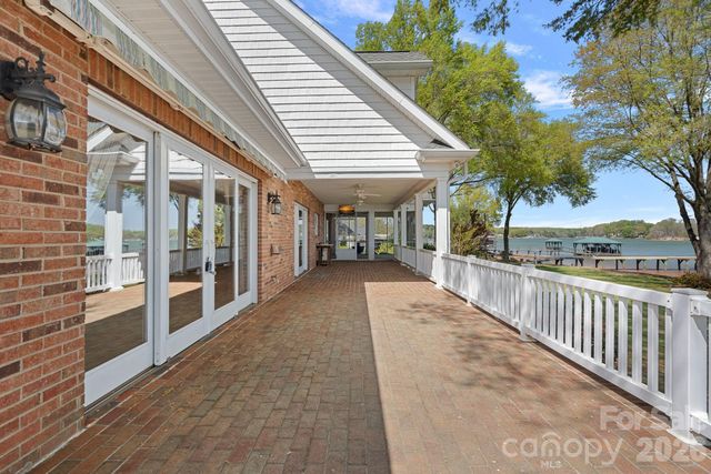 223 Wilson Lake Road, Mooresville, NC 28117