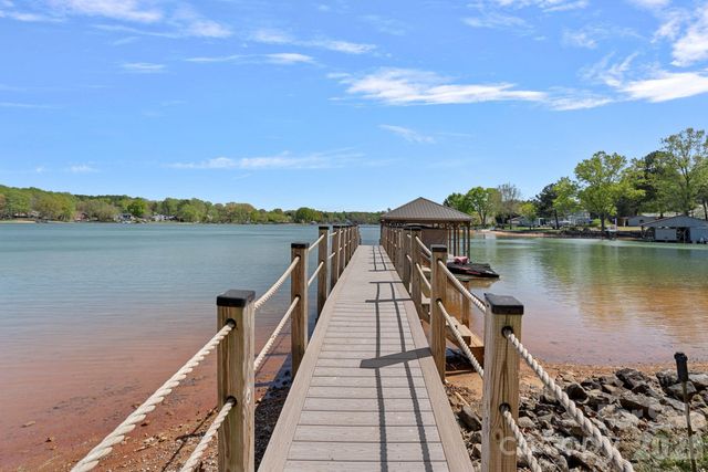 223 Wilson Lake Road, Mooresville, NC 28117