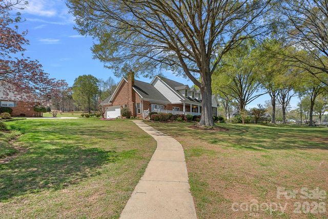 223 Wilson Lake Road, Mooresville, NC 28117