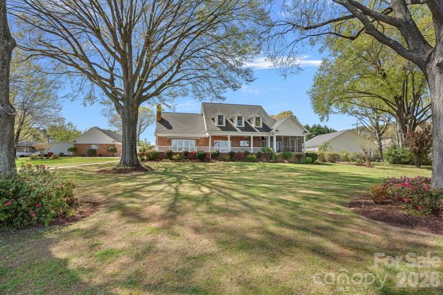 223 Wilson Lake Road, Mooresville, NC 28117
